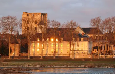 Grand Hôtel de l'Abbaye Hotel di Clery-Saint-Andre