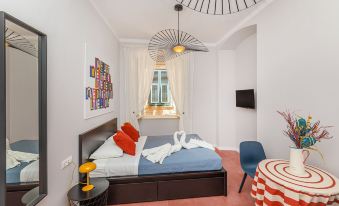 Cap Rooms
