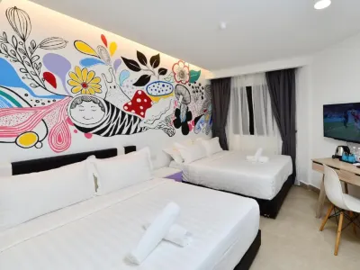 微笑飯店莎阿南第9區 UOA Business Park Property Gallery附近的飯店