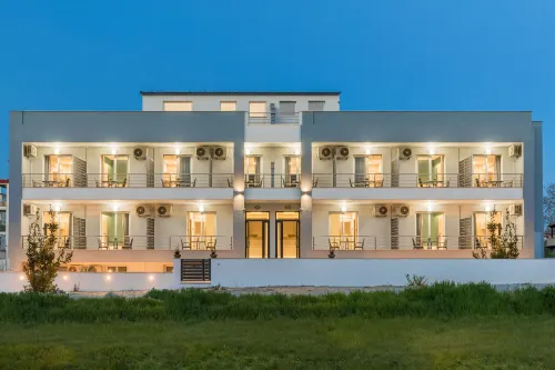 Sunshine Apartments فنادق في Leptokarya