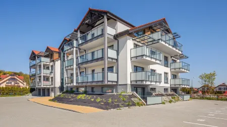 Port Krynica, Sun & Snow