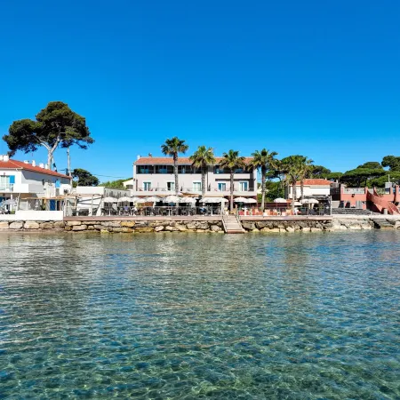 Bor Hôtel & Restaurant - Plage privée