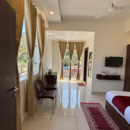 Hotel Rewalsar Heights