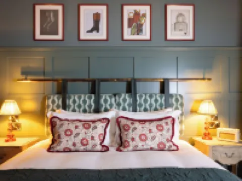 The Coat and Bear Hotels in Newbury