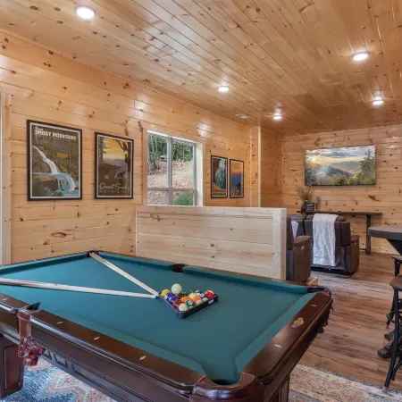Chasing the Son Cabin 3 Bedroom Cabin by RedAwning