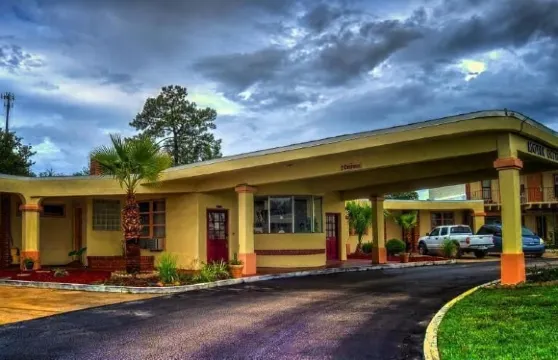 拿騷假日汽車旅館