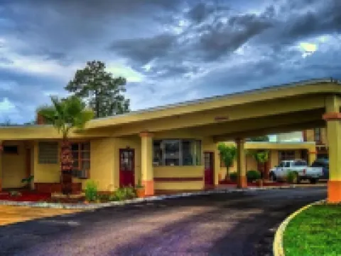 Nassau Holiday Motel 유리 호텔