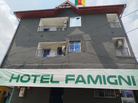 Hotel Famigni Отели в г. Дуала