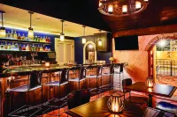 The Collector Inn & Gardens