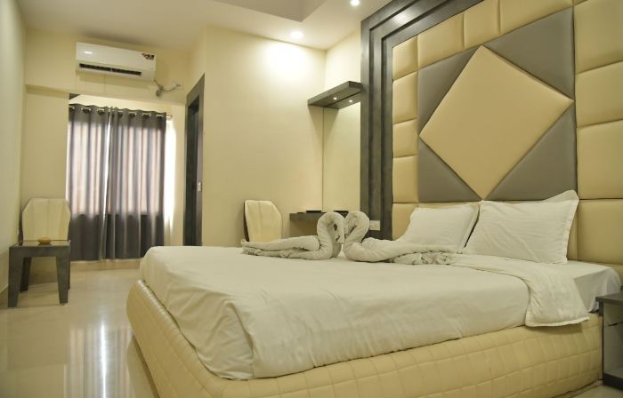 HOTEL M PLAZA DHULAGAR
