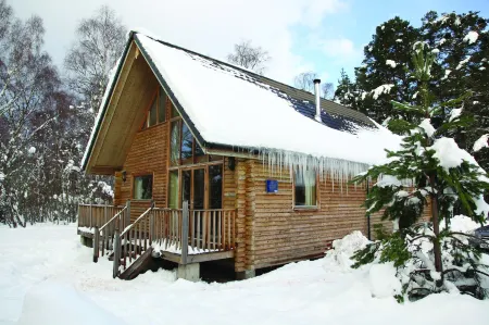 Macdonald Aviemore Woodland Lodges Отели в г. Авьеморе