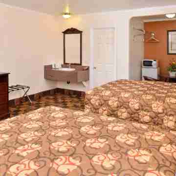 Americas Best Value Inn & Suites Klamath Falls Rooms