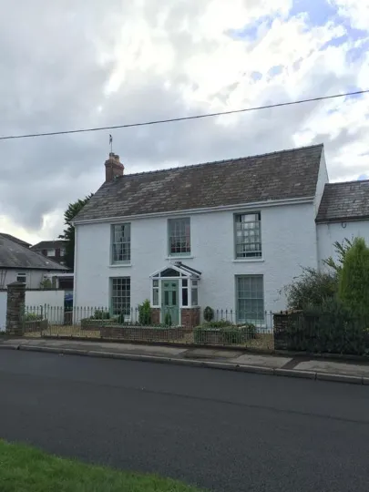 Deri-Down Guest House