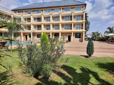 HOTEL DISCRETION LTD Hotel a 