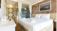 Cunda Pur Beyaz Hotel
