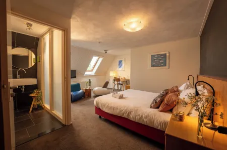 Pean-Buiten Weidum Отели в г. Снек