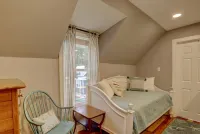 Plush 5BR OOB Haven w/ Fire Pit Hotels near Blue Ocean