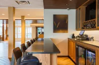 Fairfield by Marriott Inn & Suites Marquette - bar