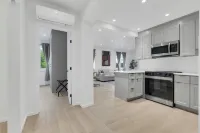 Le Victoria Midtown Mtl