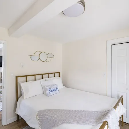 Harborside Oasis ★ Harbor View ★ Heart of Downtown