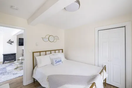 Harborside Oasis ★ Harbor View ★ Heart of Downtown