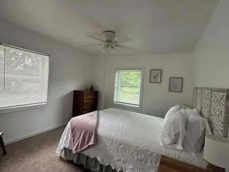 Cozy getaway! Centrally located between St. Michaels and Tilghman Island