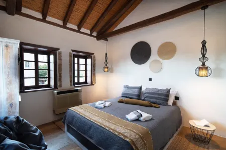 Menexes Suites Monemvasia Отели в г. Monemvasia