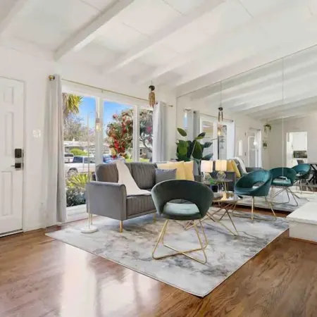 Mid Century Garden View Home Parking