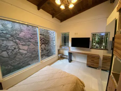 Magnolias Jardin & Boutique Suites Hotels near Guanajuato International Airport