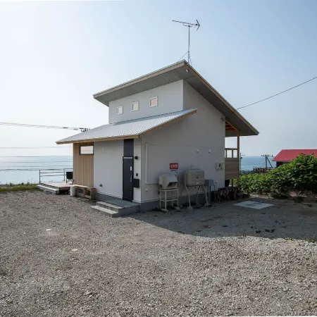 Sunny Side House