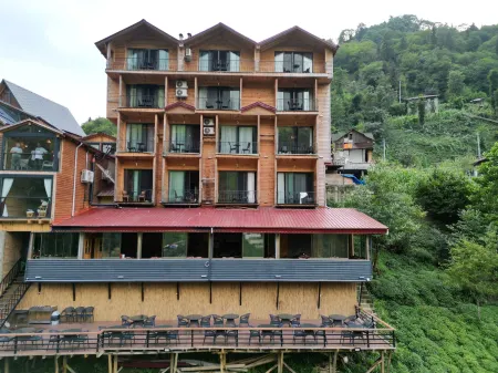 Yamacda Suit Otel Отели в г. Behice Koyu