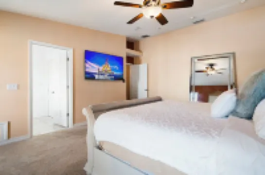 Gulf Coast Getaway! Only 0.8 Miles to the Shore!