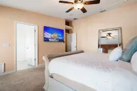 Charming Coastal Retreat Near the Shore!