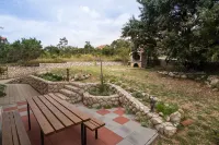 Red Jadro apartment, 250 from the sea, with 32m2 terrace Hôtels à : Barbat na Rabu