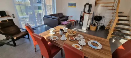 FH "Wismarer Kogge Backbord": high-quality, stylish & for up to 6 people!