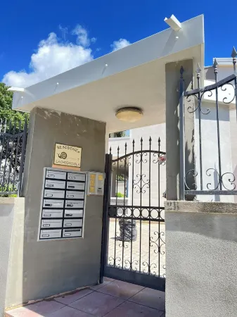 Villasimius: La Chiocciola apartment Surrounded by greenery.