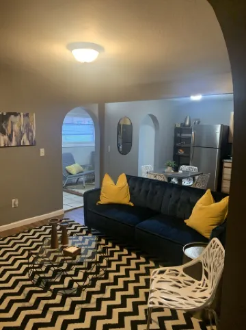 ~Chandler’s Chateau in the Heart of Brevard ~