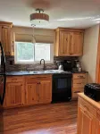 Charming 2-bedroom townhome in Thornton NH. Sleeps 9. 2 beds/2 baths.