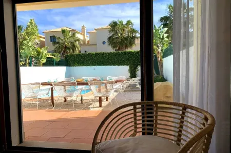 DomusIberica Casa Bonita - A/C, Wi Fi, private pool, a short walk to the beach!