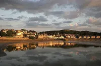 Milos Retreat beautiful  one bedroom cottage Hotels in Milnthorpe