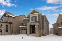 Executive 5BR-4BATH Detached Retreat Brampton/Miss Border Hotel dekat Brampton Memorial Arena