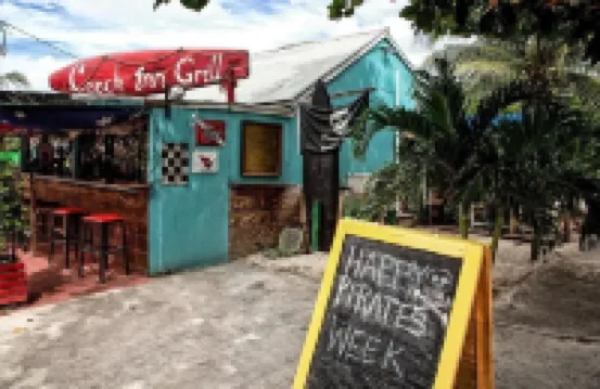 "Cayman Breeze" - 2Br Oceanfront Condo w/ Quiet Setting Near Rum Point