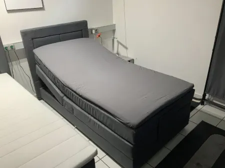 Vacation Apartment Hückelhoven-Baal e-Bike and Scooter Rental Отели рядом с достопримечательностью «Schloss Rurich»