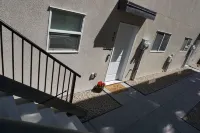 1 King bed + SofaQueen, Entire suite, By the Beach, Casino, Arena, kids parks.