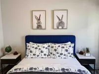 *Stylish Condo 2 Min from Lower Greenville*