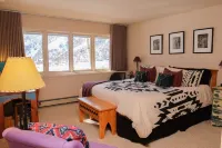 Killer Views   -&-   Highest Reviews   -&-   Great Value  -&-  6 Min to Ski hill Hotels near Sunset Ski