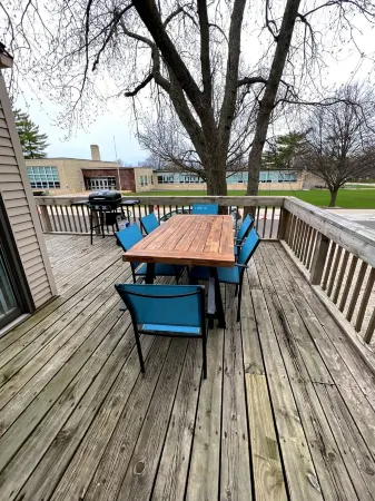 Stylish 4 Bedroom Home minutes from Downtown Champaign & Campus Отели рядом с достопримечательностью «Champaign-Urbana Tenant Union»