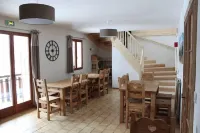 Lovely 23-person chalet, view of Mont-Blanc, hiking, biking, horseback riding