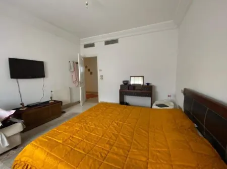 A very nice and well equipped apartment with parking