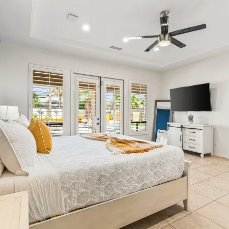 Luxurious Villa Living in Indio w Pool Spa